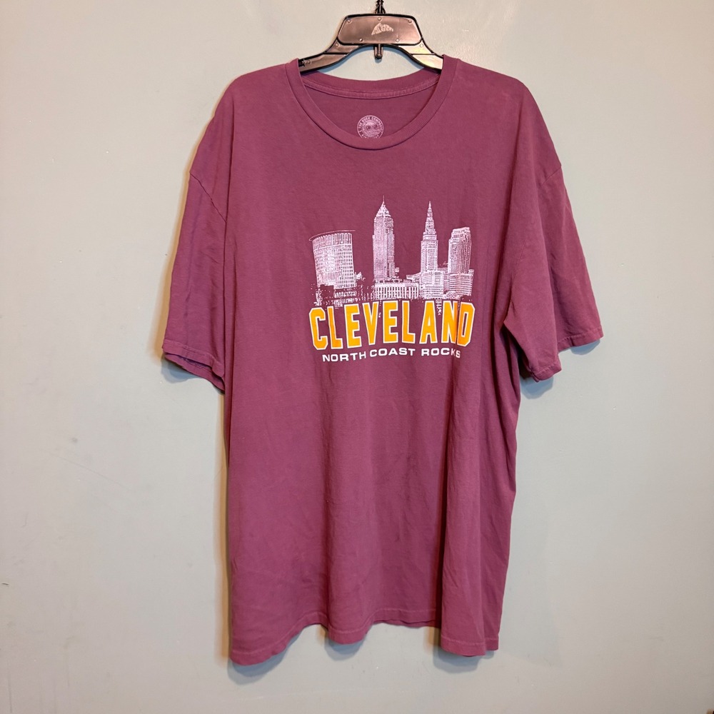 The Buck Company Cleveland North Coast Rocks Skyline Graphic Tee Maroon Mens 2X
